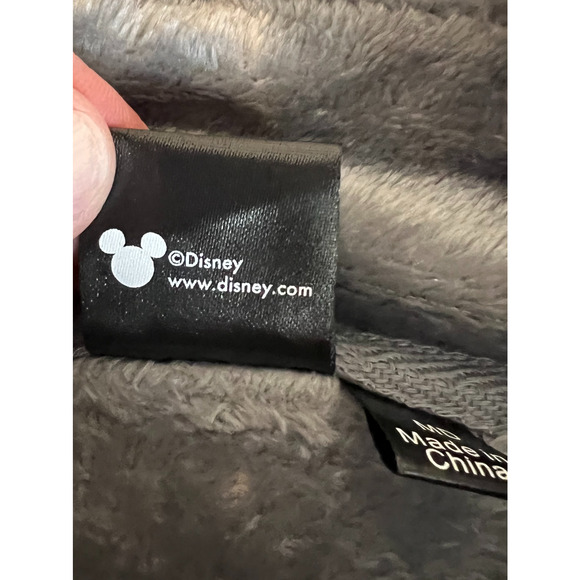 Disney Top Womens Size M Gray Velour Pullover Minnie Silhouette Long Sleeve NWT - Picture 8 of 10